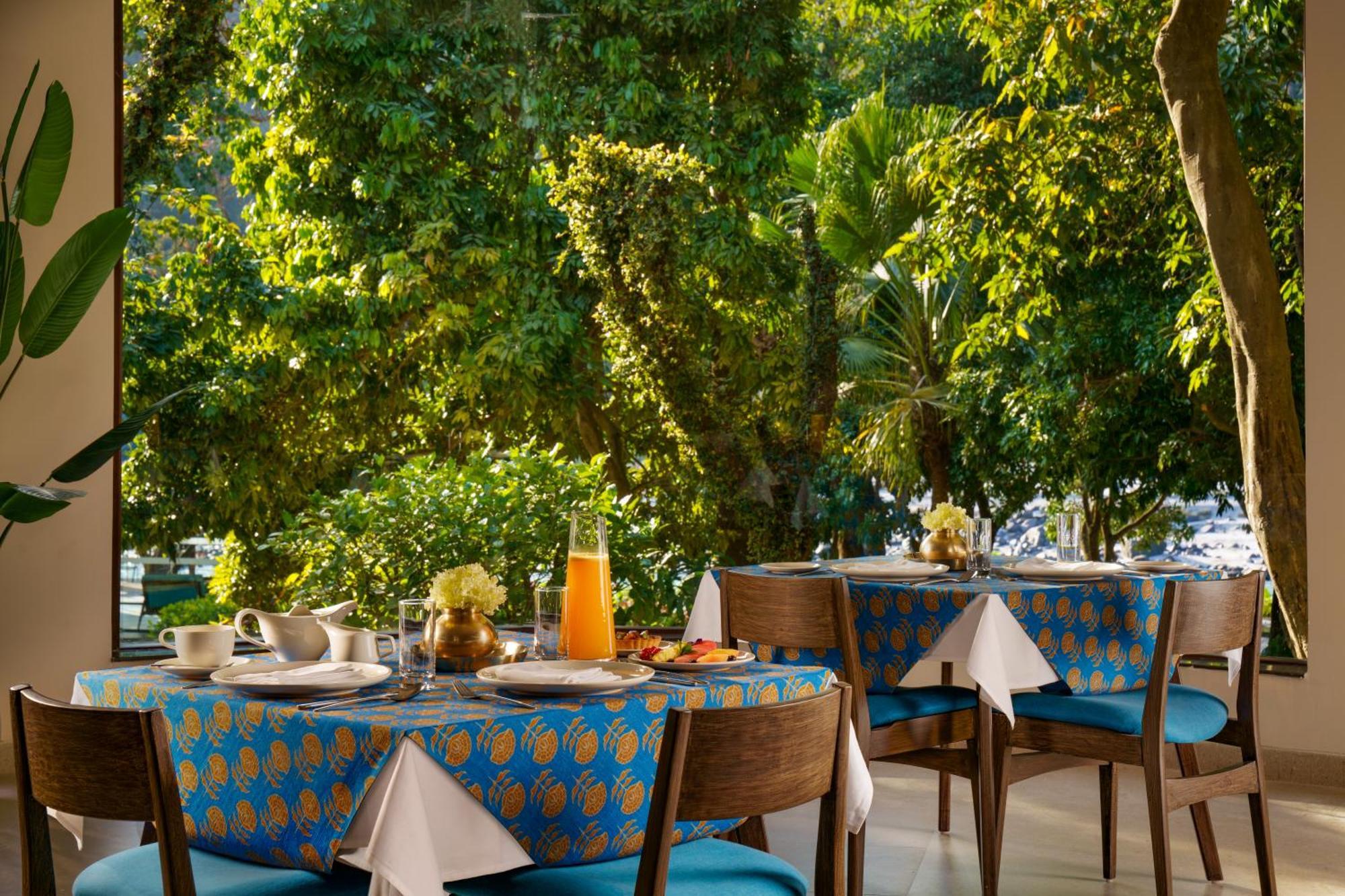 Anand Kashi By The Ganges Rishikesh - Ihcl Seleqtions Hotel Sirasu Buitenkant foto
