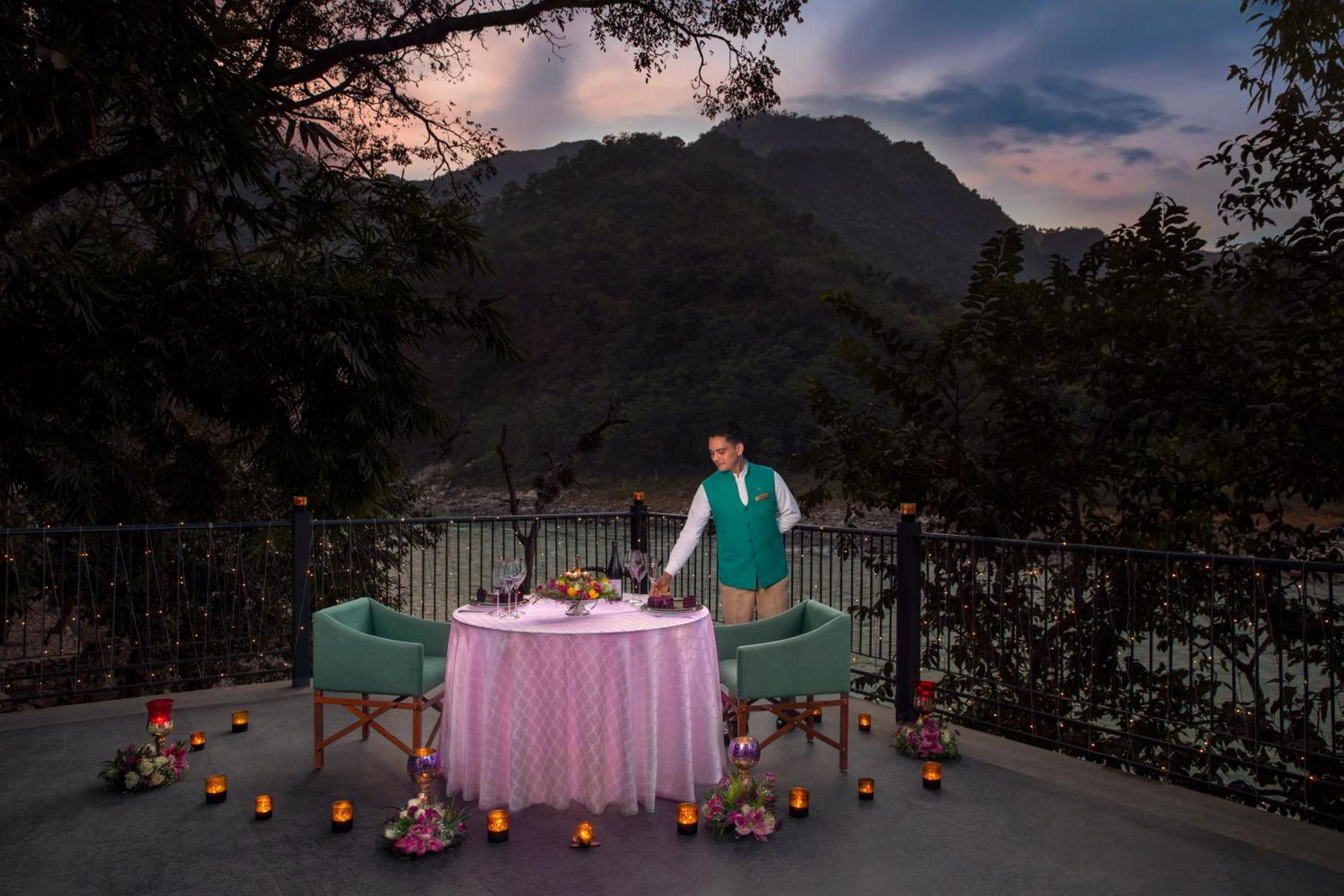 Anand Kashi By The Ganges Rishikesh - Ihcl Seleqtions Hotel Sirasu Buitenkant foto