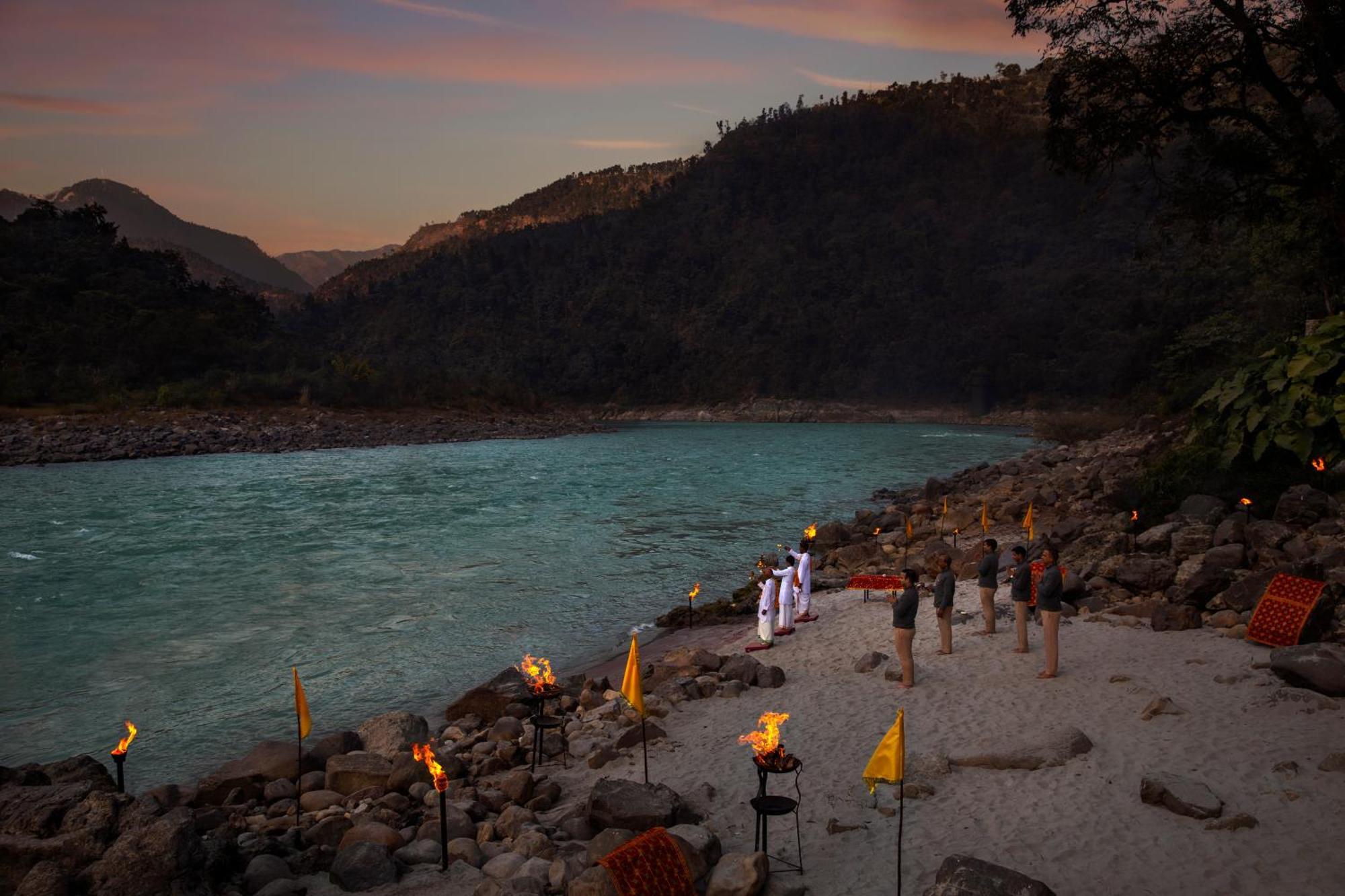 Anand Kashi By The Ganges Rishikesh - Ihcl Seleqtions Hotel Sirasu Buitenkant foto